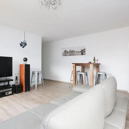 Apartment Paris-Stade De France 3 Rooms Parking Metro Saint-Denis (Seine-Saint-Denis)