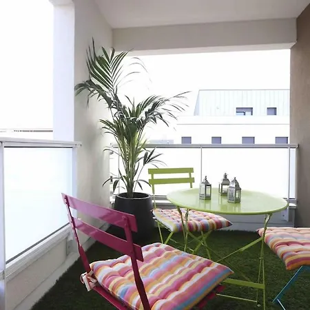 Paris-Stade De France 3 Rooms Parking Metro * Saint-Denis (Seine-Saint-Denis)